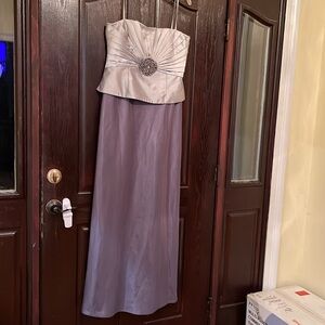 Jessica Howard Elegant Silver/gray/ purple/plum Dress size 12